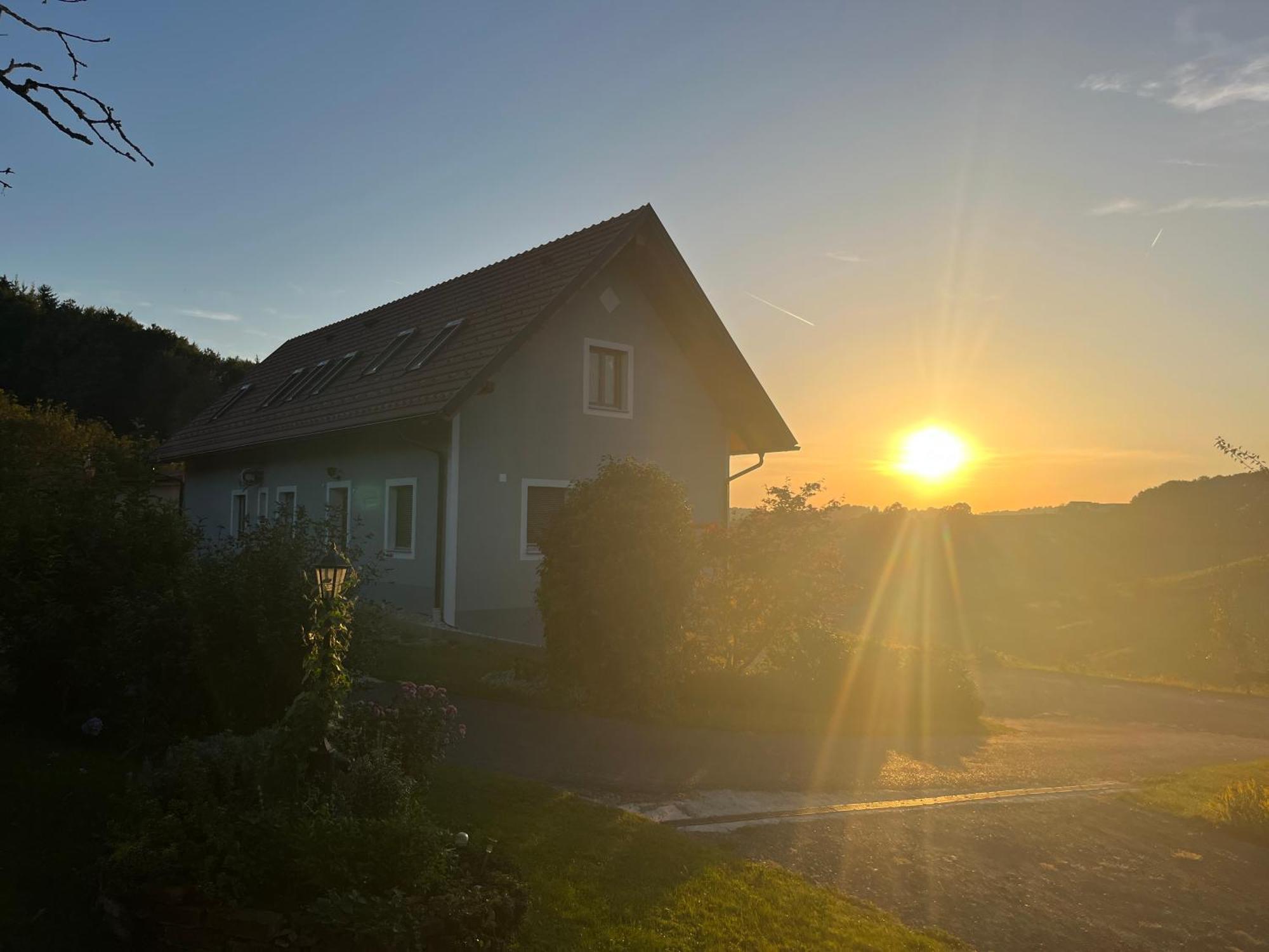 Ferienhaus Am Hof Zotter Riegersburg Exteriör bild